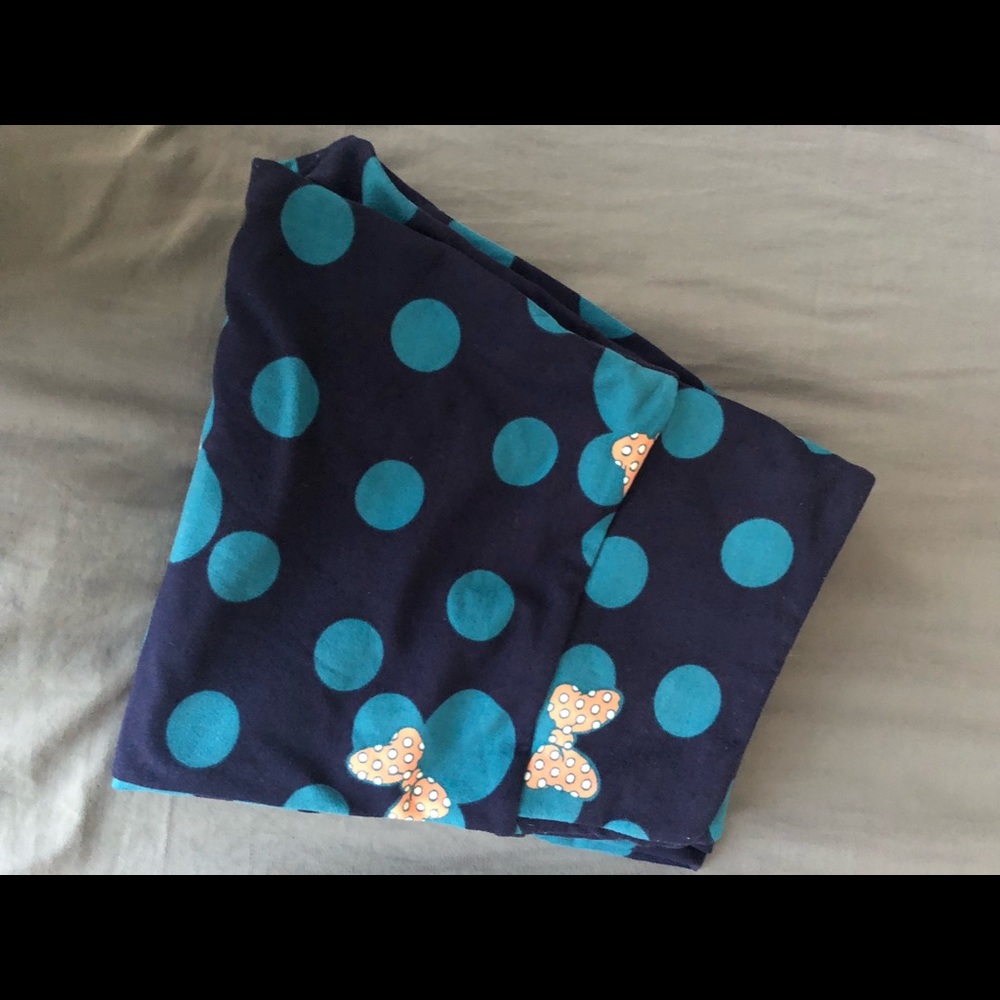 Lularoe Minnie Mouse baby blue polka dot print OS